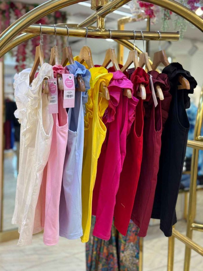 Plain Color Ruffles Sleeveless Top - Image 4