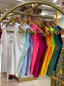 ALO Plain Color Sleeveless Top With Bandana - Image 12
