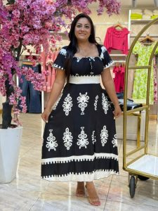Black & White Short Sleeve Long Dress - Image 4