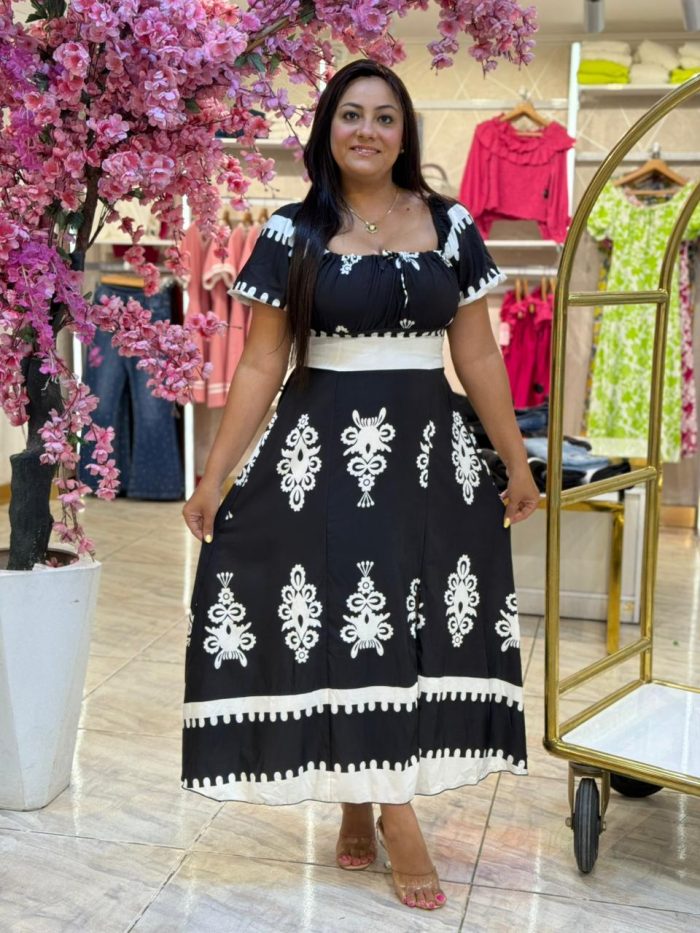 Black & White Short Sleeve Long Dress - Image 4