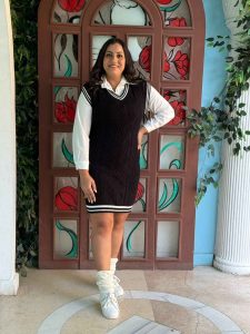 ⁦فستان قصير بدون اكمام بخط ابيض⁩ - الصورة ⁦11⁩