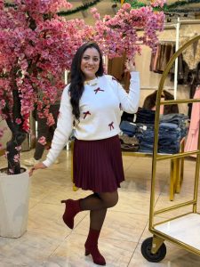 ⁦بلوفر كم طويل لون سادة فيونكات⁩ - الصورة ⁦10⁩