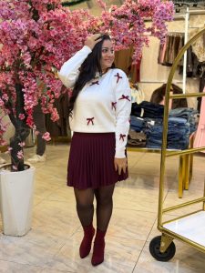 ⁦بلوفر كم طويل لون سادة فيونكات⁩ - الصورة ⁦9⁩