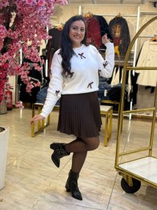 بلوفر كم طويل لون سادة فيونكات