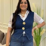 Sleeveless Jeans Vest With Gold Broochs
