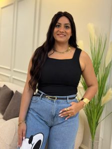 Sleeveless Plain Color Top