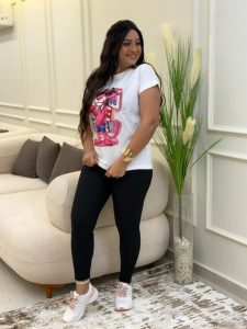 ⁦Short Sleeve Oversized Pinky Panther T-shirt⁩ - الصورة ⁦3⁩