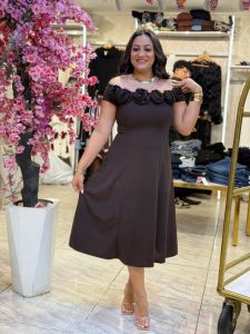 ⁦Off Shoulder Plain Color Front Flowers Long Dress⁩ - الصورة ⁦2⁩