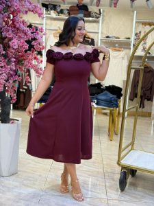 ⁦Off Shoulder Plain Color Front Flowers Long Dress⁩ - الصورة ⁦5⁩