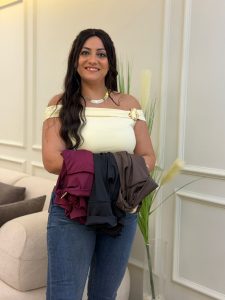 Sleeveless Blouse with a Shoulder Accessory - Image 4