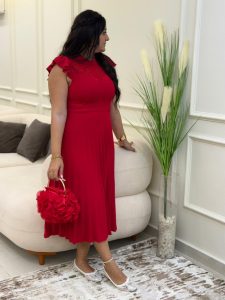 Sleeveless Plain Color Long Dress with Lace - Image 6