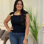 Sleeveless Two Side Brooch Top