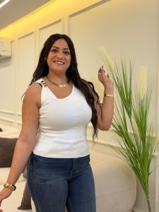 Sleeveless Side Brooch Top