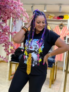 Oversized T-shirt with a Marilyn Monroe Design - Image 3