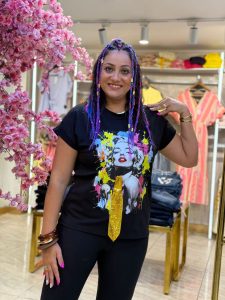 Oversized T-shirt with a Marilyn Monroe Design - Image 5