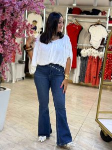 ⁦Wide Plain Color Blouse⁩ - الصورة ⁦2⁩