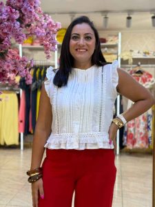 Sleeveless Plain Color Blouse - Image 4
