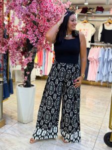 Front Buttons Wide Leg Pants - Image 9