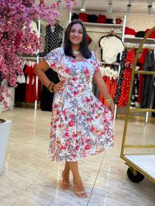 Short-sleeved Patterned Viscose Dress with a Tie-waist. - Image 12
