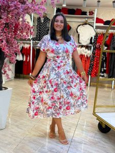 Short-sleeved Patterned Viscose Dress with a Tie-waist.