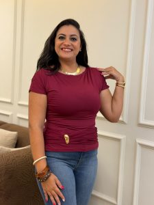 Short Sleeve Plain Color Front Brooch Top