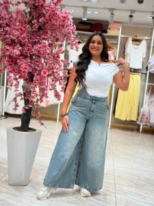 ⁦Wide Leg One Strap Jeans Jumpsuit⁩ - الصورة ⁦5⁩