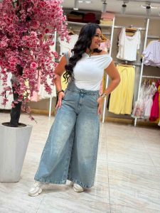 ⁦Wide Leg One Strap Jeans Jumpsuit⁩ - الصورة ⁦6⁩
