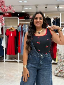 Sleeveless T-shirt - Image 3