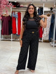⁦Wide Leg Black Pants With Belt⁩ - الصورة ⁦2⁩