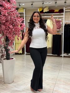 ⁦Sleeveless Blouse with Guipure Lace⁩ - الصورة ⁦3⁩