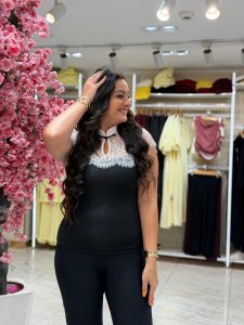 ⁦Sleeveless Top White Lace on Top⁩ - الصورة ⁦2⁩